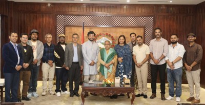  कलाकारसँग प्रधानमन्त्री कार्कीले भनिन्- दुष्प्रचार चिर्नका लागि भूमिका खेलिदिनुहोस् 